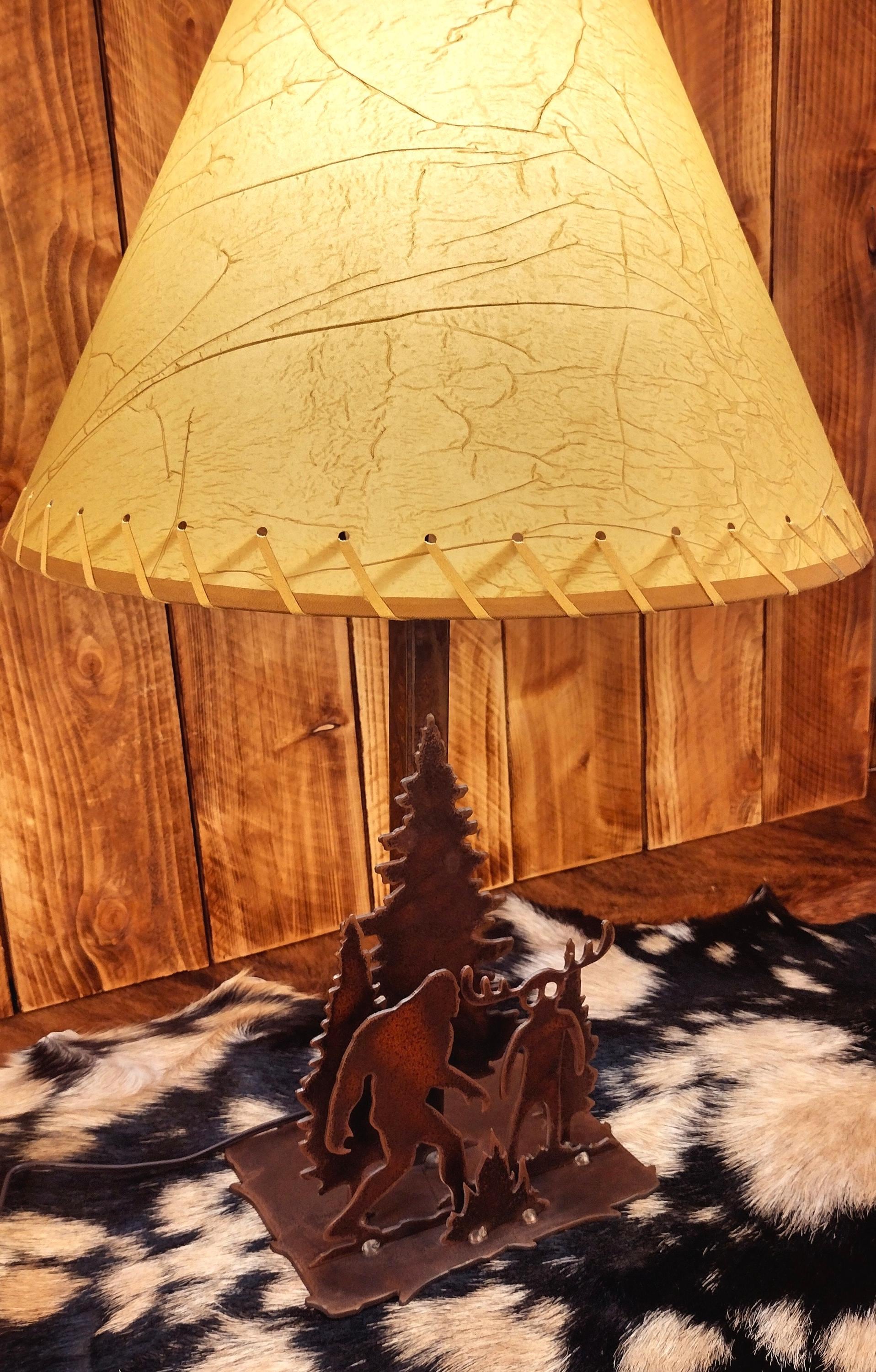 Cryptid Crew: Bigfoot & Wendigo- Lamp