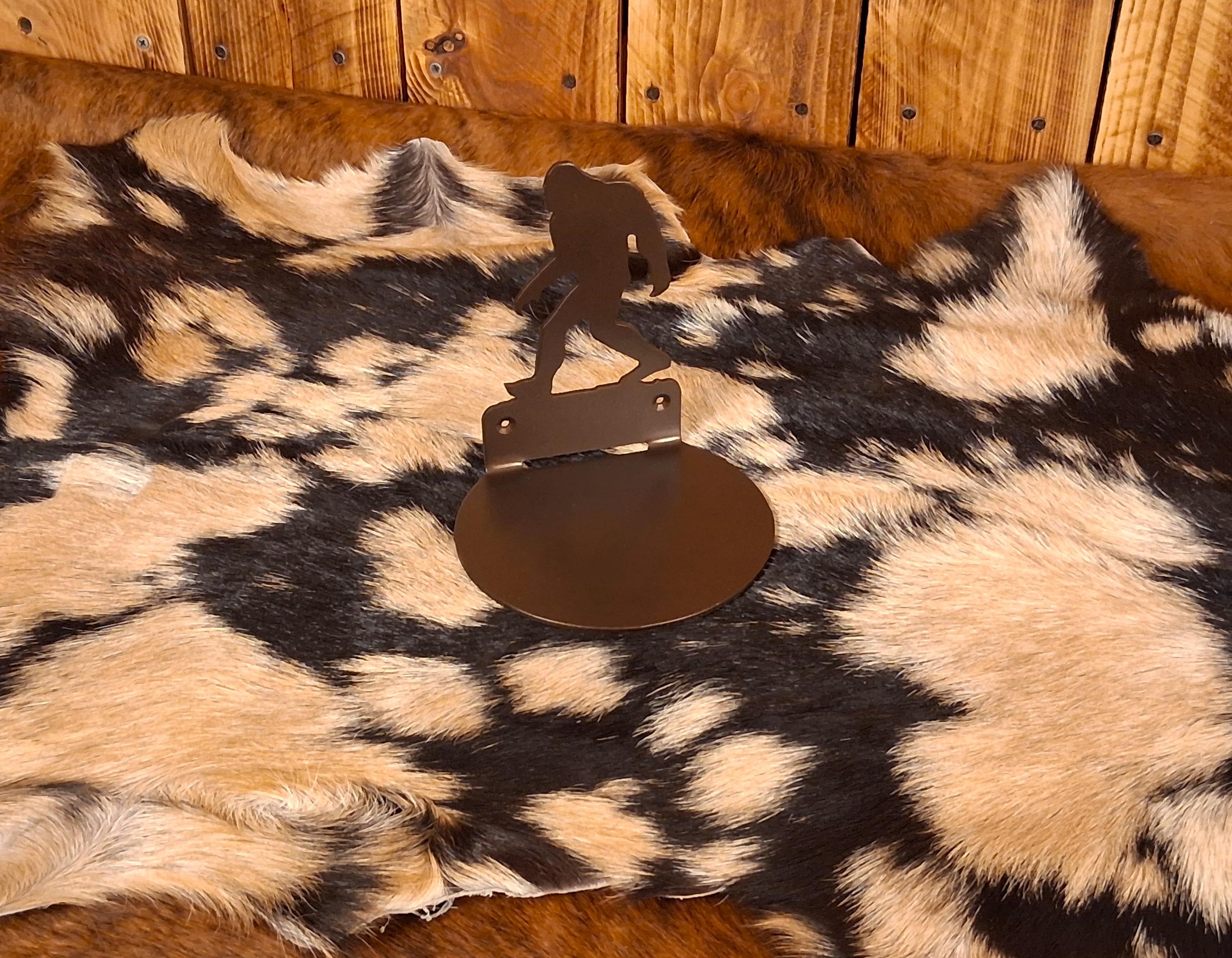 Cryptid Crew: Bigfoot- Small Round Shelf