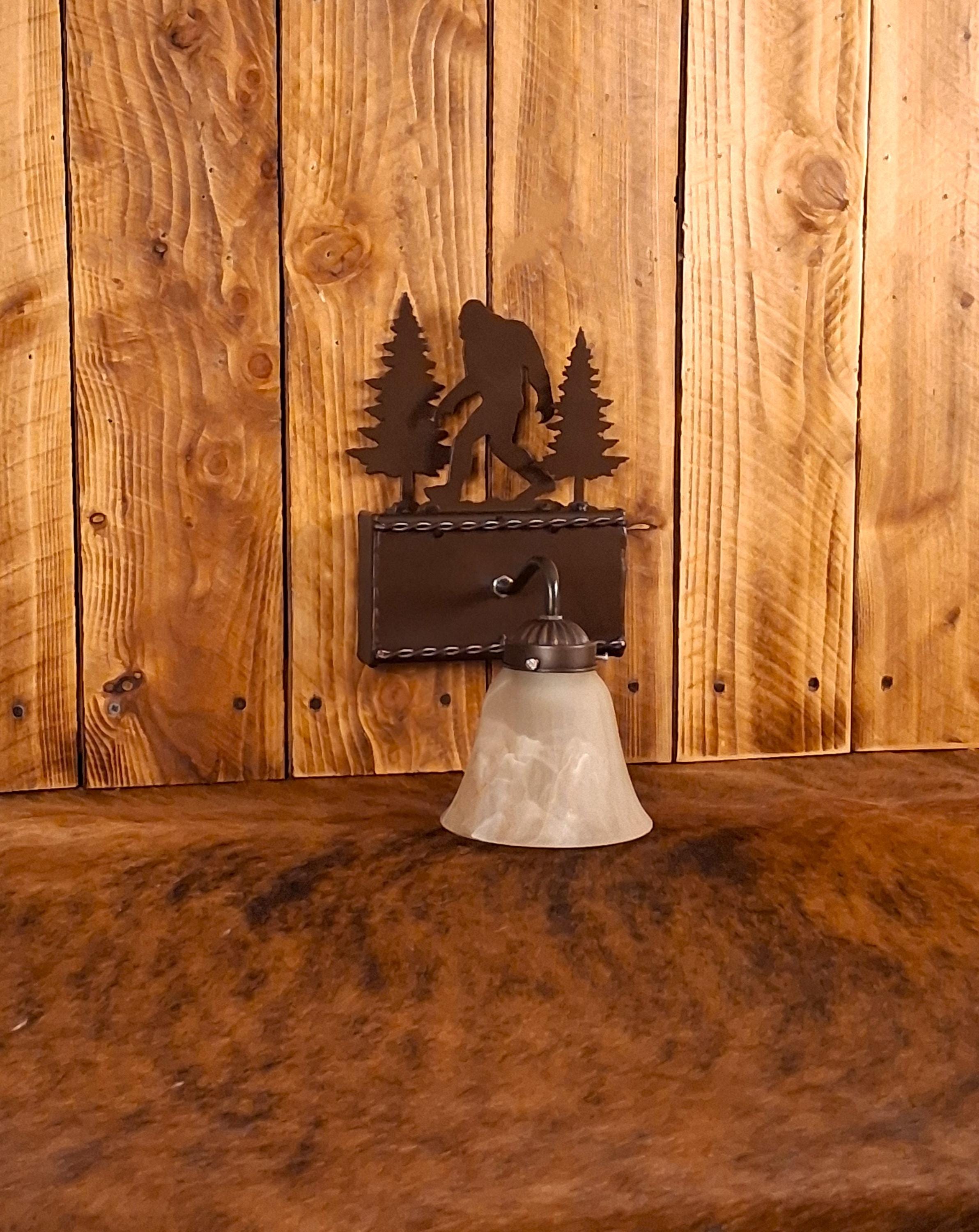 Cryptid Crew: Bigfoot- Single Light with Rectangular Base