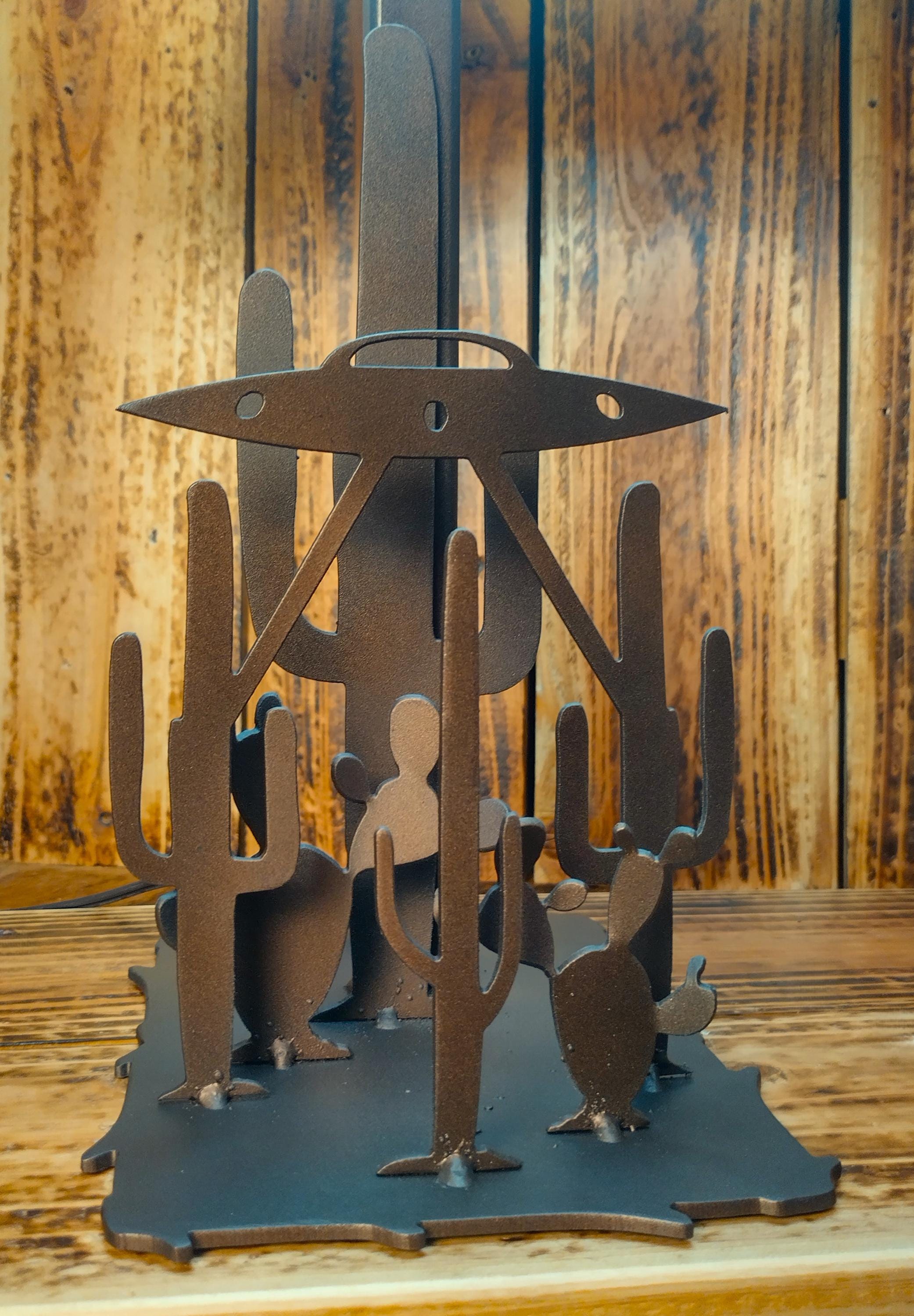 Aliens & The Unknown: UFO Cacti- Lamp