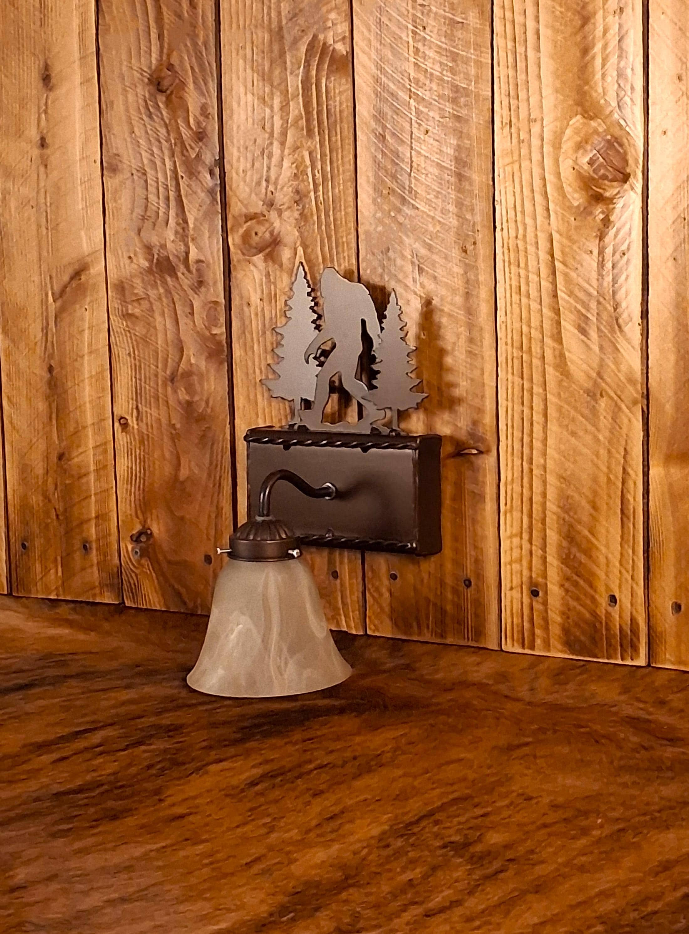 Cryptid Crew: Bigfoot- Single Light with Rectangular Base